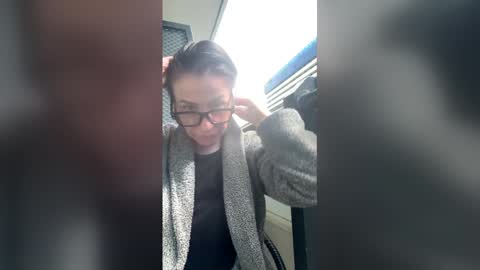 sextilyon online show from 28, 4, 2026