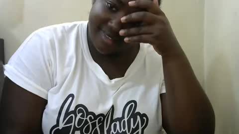 Snapshot of sexxy_bree chatting on 4, 3, 2025 sexxy_bree online show from 4, 3, 2025