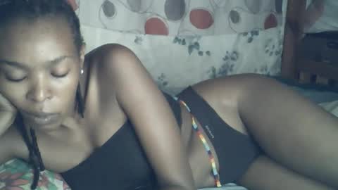 sexxy_curvy23 online show from 24, 3, 2026