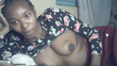 Snapshot of sexxy_curvy23 chatting on 3, 7, 2026 sexxy_curvy23 online show from 3, 7, 2026