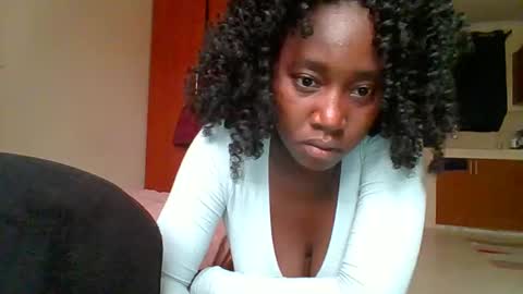 Snapshot of sexxy_thick_ebony chatting on 13, 9, 2025 Sweet doll online show from 13, 9, 2025