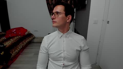 Sexxymuscles4U online show from 28, 1, 2025