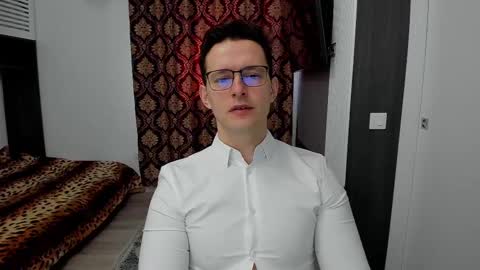 Sexxymuscles4U online show from 10, 3, 2025