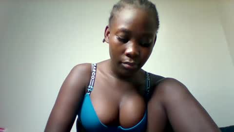 Snapshot of sexxyvajaina chatting on 6, 12, 2024 sexxyvajaina online show from 6, 12, 2024