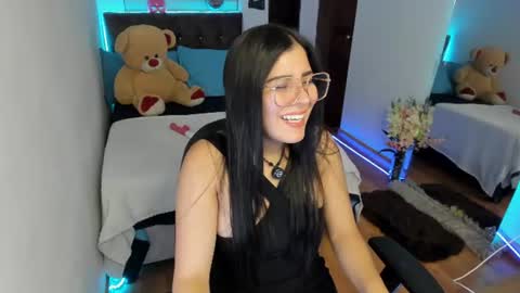 Snapshot of sexy_3512 chatting on 5, 8, 2026 LUXURY online show from 5, 8, 2026