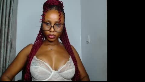 Snapshot of sexy_badgirl2 chatting on 18, 1, 2026 Sexy blackgirl2 online show from 18, 1, 2026