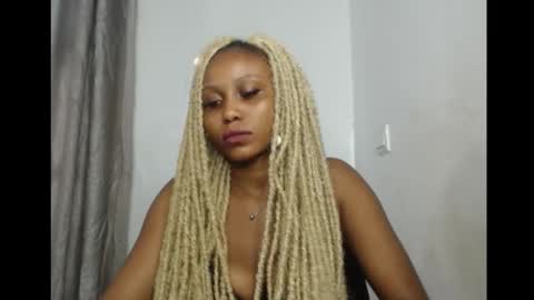 Snapshot of sexy_badgirl2 chatting on 14, 2, 2026 Sexy blackgirl2 online show from 14, 2, 2026
