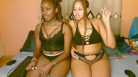 sexy_bluegirl online show from 17, 9, 2025