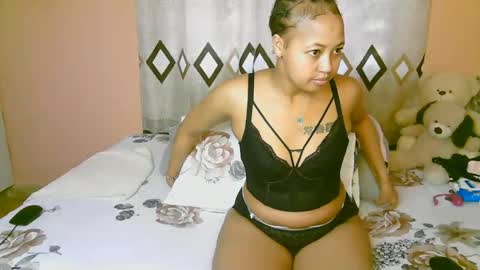 sexy_bluegirl online show from 5, 10, 2025