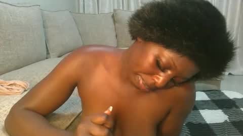 Snapshot of sexy_candia chatting on 19, 5, 2026 Stacy online show from 19, 5, 2026