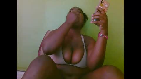 Snapshot of sexy_divana chatting on 19, 2, 2025 sexy_divana online show from 19, 2, 2025