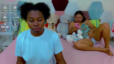 Snapshot of sexy_duo_girl chatting on 22, 5, 2026 sexy_duo_girl online show from 22, 5, 2026