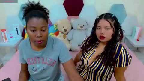 Snapshot of sexy_duo_girl chatting on 29, 5, 2026 sexy_duo_girl online show from 29, 5, 2026