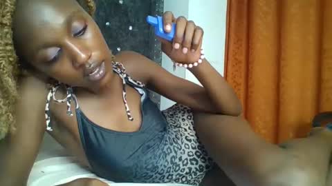 sexy_ebony_nica online show from 31, 1, 2025