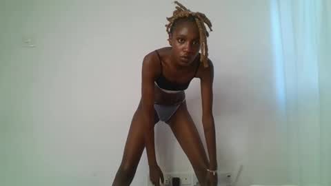 sexy_ebony_nica online show from 2, 2, 2025