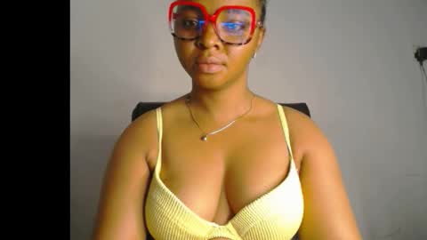 Snapshot of sexy_ebonygirl_ chatting on 10, 2, 2026 Clara online show from 10, 2, 2026