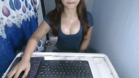 sexy_elodiee online show from 20, 10, 2025