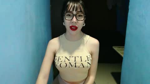 sexy_emily92 online show from 30, 3, 2026