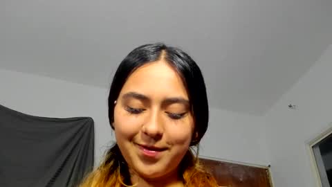 Snapshot of sexy_foxx_ chatting on 13, 12, 2024 Antonella online show from 13, 12, 2024