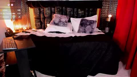 Snapshot of sexy_hot_milf_ chatting on 27, 6, 2026 Dafne online show from 27, 6, 2026
