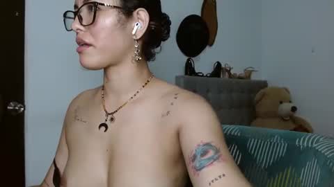 Snapshot of sexy_lia_latina chatting on 19, 6, 2026 Celeste online show from 19, 6, 2026