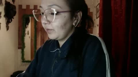 sexy lolas online show from 2, 12, 2024