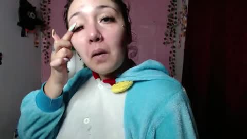 sexy lolas online show from 5, 3, 2025