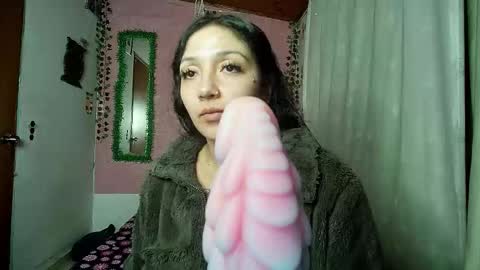 sexy lolas online show from 14, 12, 2025