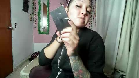 sexy lolas online show from 23, 12, 2025