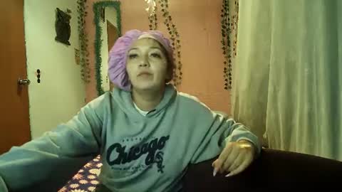 Snapshot of sexy_lolas chatting on 24, 6, 2026 sexy lolas online show from 24, 6, 2026