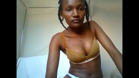 sexy_lucy012 online show from 15, 1, 2025