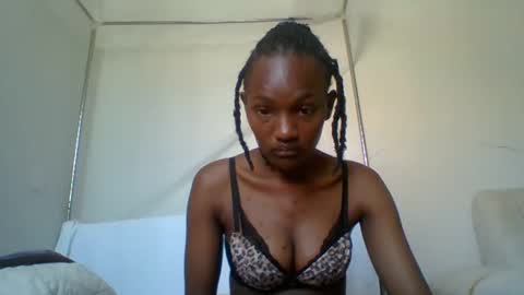 sexy_lucy012 online show from 16, 1, 2025
