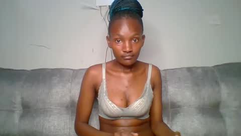 sexy_lucy012 online show from 20, 2, 2025