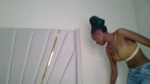 sexy_lucy012 online show from 8, 3, 2025