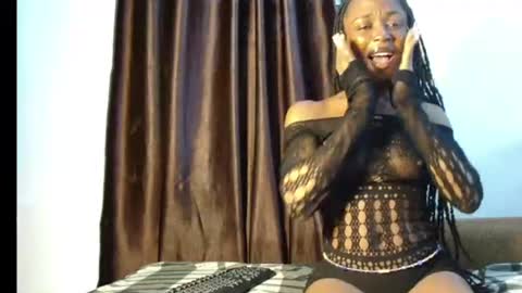 Snapshot of sexy_maureen chatting on 9, 7, 2026 maggi online show from 9, 7, 2026