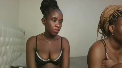 Snapshot of sexy_maya3 chatting on 18, 11, 2025 maya online show from 18, 11, 2025