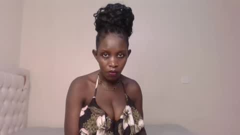 Snapshot of sexy_maya3 chatting on 25, 11, 2025 maya online show from 25, 11, 2025