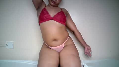 Snapshot of sexy_midnight11 chatting on 17, 7, 2026 nova online show from 17, 7, 2026