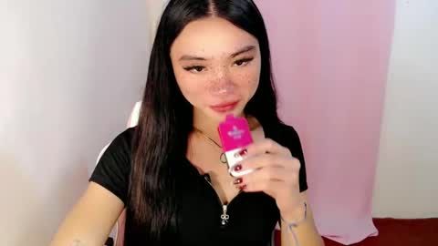 Snapshot of sexy_mikaxoxo chatting on 8, 3, 2025 mika online show from 8, 3, 2025