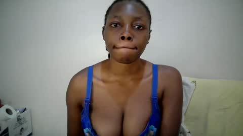 Snapshot of sexy_muna2 chatting on 18, 6, 2026 sexy_muna2 online show from 18, 6, 2026