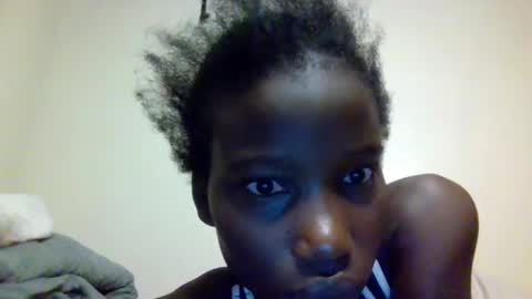 sexy_petittie online show from 7, 10, 2025