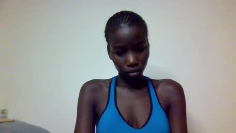 sexy_petittie online show from 3, 11, 2025