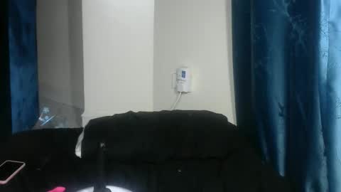 sexy pigeon online show from 30, 3, 2026