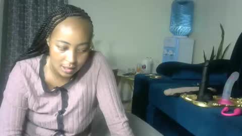 Snapshot of sexy_pigeon chatting on 28, 4, 2026 sexy pigeon online show from 28, 4, 2026
