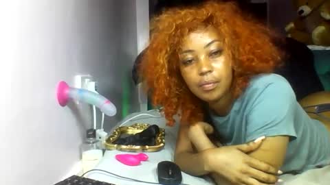 Snapshot of sexy_pigeon chatting on 9, 5, 2026 sexy pigeon online show from 9, 5, 2026