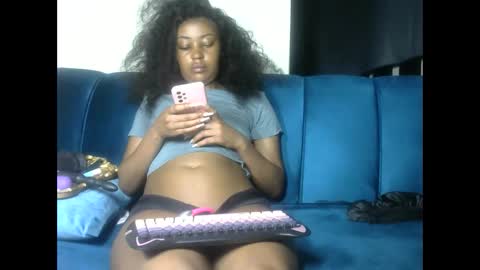 Snapshot of sexy_pigeon chatting on 18, 5, 2026 sexy pigeon online show from 18, 5, 2026