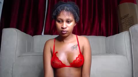Snapshot of sexy_princess4 chatting on 29, 10, 2025 sexy_princess4 online show from 29, 10, 2025