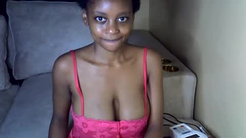 Snapshot of sexy_short chatting on 25, 4, 2026 Janet online show from 25, 4, 2026