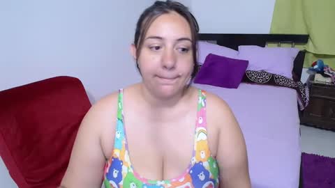 Snapshot of sexy_ticki chatting on 17, 12, 2024 janel online show from 17, 12, 2024