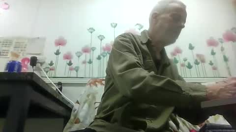 Daddy online show from 11, 2, 2026